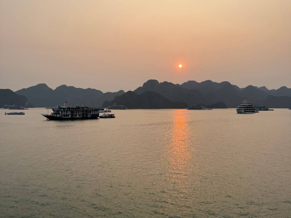5 Days in Vietnam: A Whirlwind Journey Through Hanoi, Ha Long Bay & Hoi An&nbsp;🇻🇳